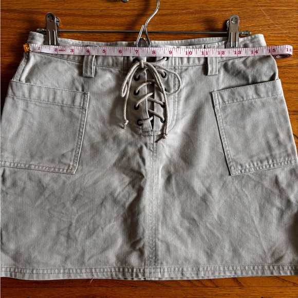 Y2K Lace-Up Mini Skirt - Picture 4 of 8